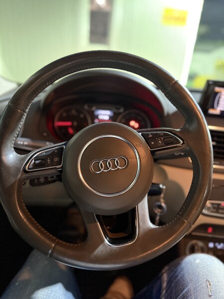 Audi Q3 2.0 TDI Quattro S tronic – 2013 – 177 CP